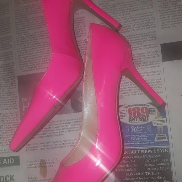 nine west hot pink heels